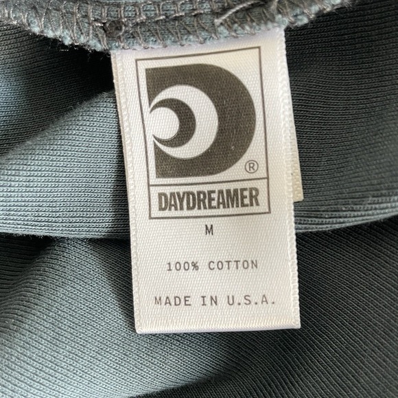 Daydreamer Stevie Nicks Flower Collage Cropped Tee Sz M Long Sleeves Boho Indie - Picture 10 of 10